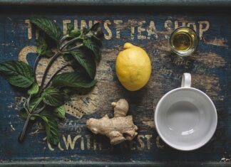 Jak rozpoznać miód zafałszowany cukrem?